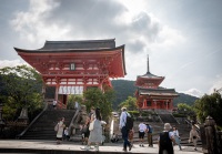 Niomon Gate at Kiyomizu dera temple in Kyoto