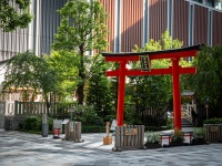 Fukutoku Shrine in Nihonbashi, Tokyo