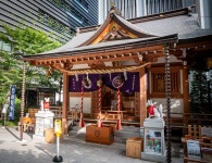 Fukutoku Shrine in Nihonbashi, Tokyo